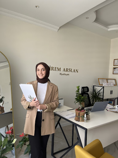 İrem Arslan Hakkında Bilgi