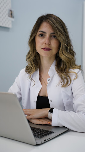 Selin Sat : İzmir Diyetisyen